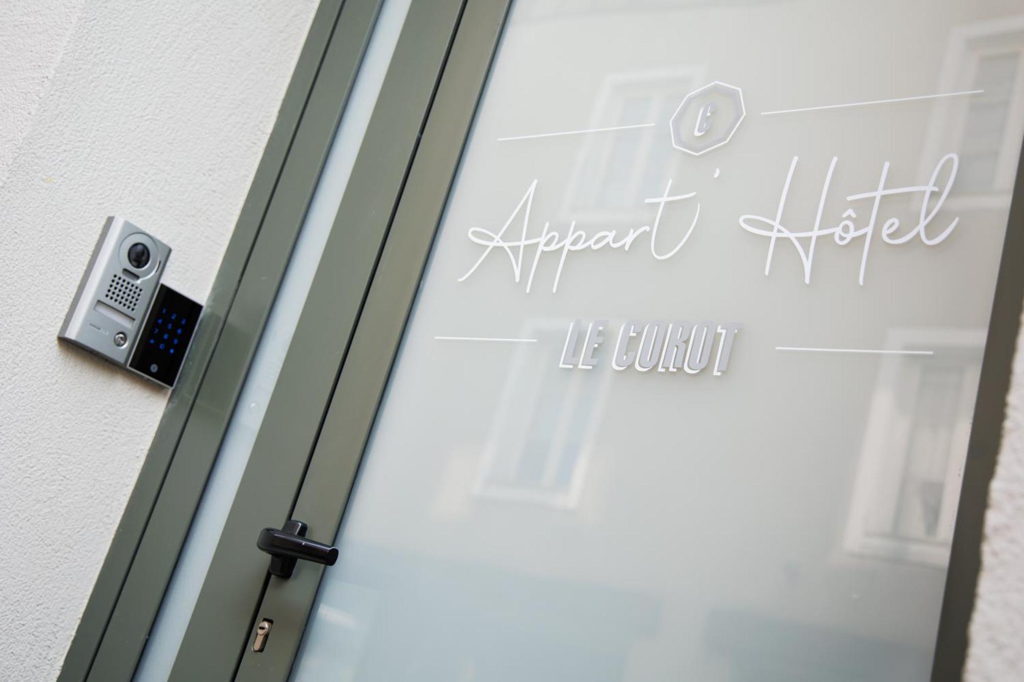 Appart'Hotel Le Corot - Acces Autonome - Saint-Junien Centre Exterior foto
